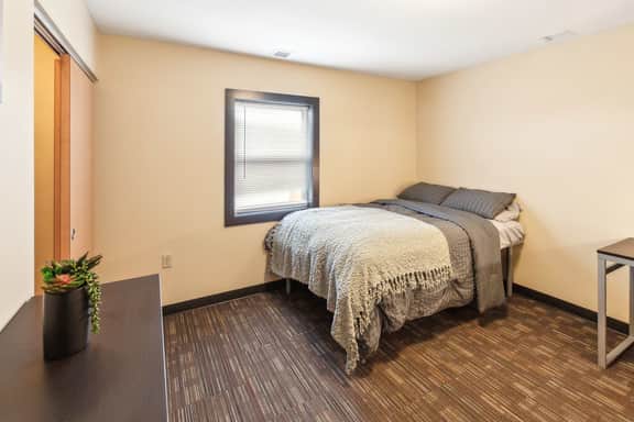 Work Relax Repeat in a Bright and Spacious Stay
