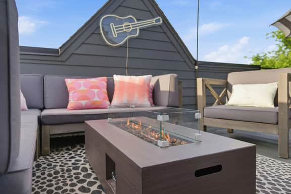 The Chic Retreat - Rooftop + Hot Tub + Cold Plunge