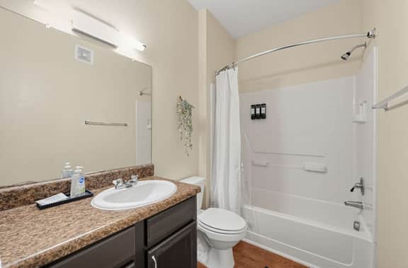 Modern Campus Retreat Near UNT & Downtown Denton - Image 5