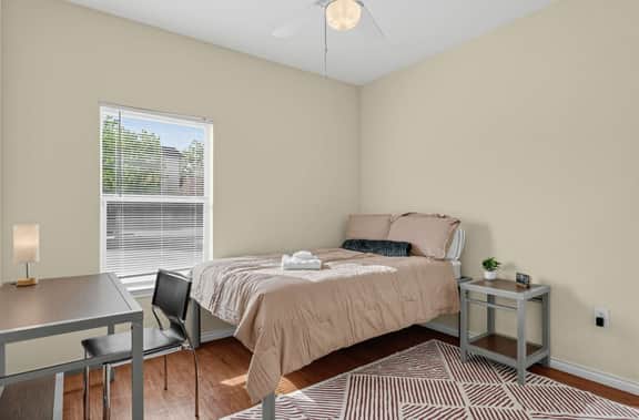 Spacious Campus Getaway Near UNT & Downtown - Image 4
