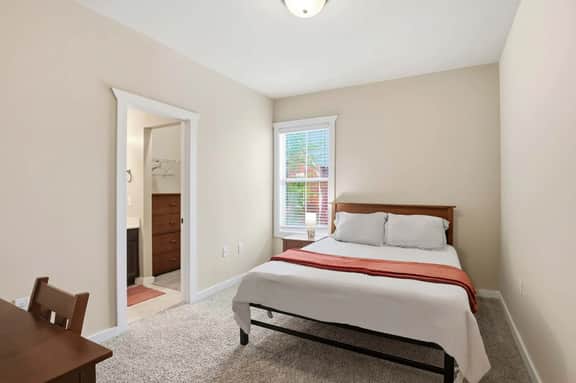 Bring the group! | Comfort-First Cottage Living - Image 3