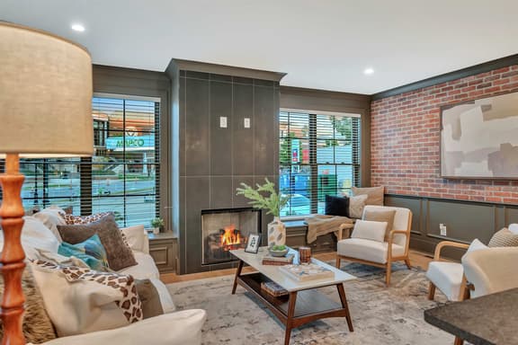 2 Luxe Townhomes + Rooftop Views Walk Score 79