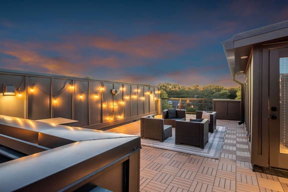 Hillsboro - 12 South - Belmont Luxe Home - Rooftop