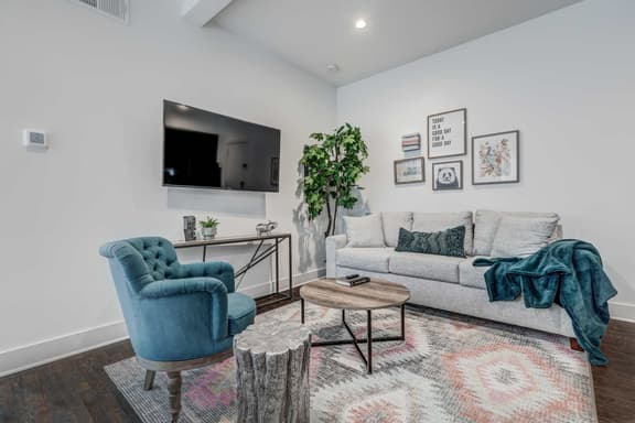 Modern Stay in Midtown Steps to Piedmont Park