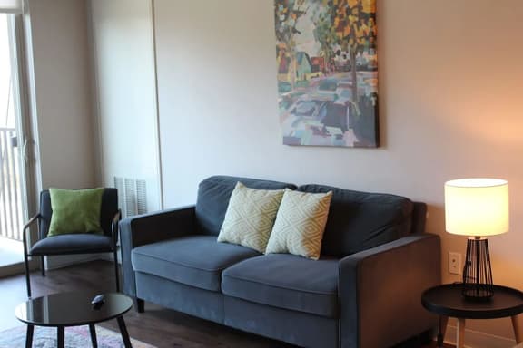 Walk to Campustown Cafes from Stylish Retreat