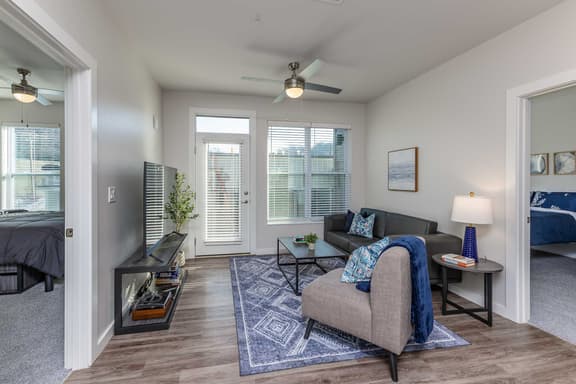 Spacious Hideaway Near Riverside Trail & Breweries